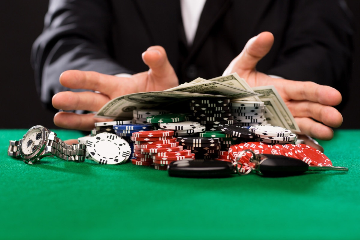 popular Rich Royal Casino crypto casino advertisement